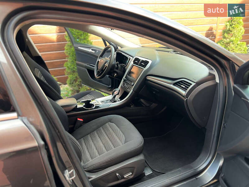 Седан Ford Fusion 2015 в Виннице