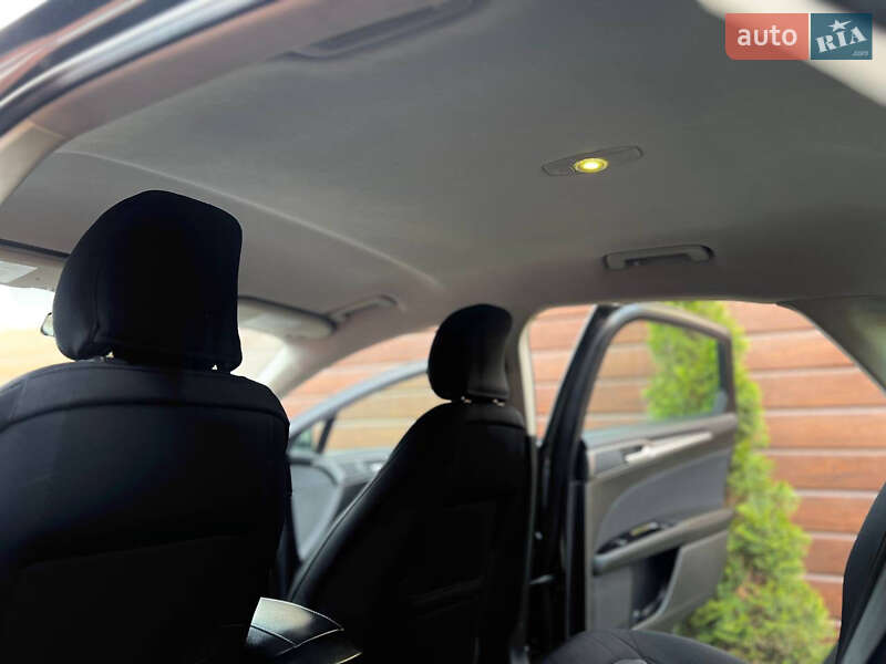 Седан Ford Fusion 2015 в Виннице