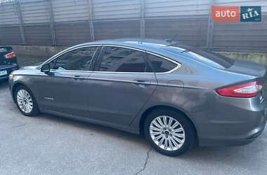 Седан Ford Fusion 2014 в  фото 2 Седан Ford Fusion 2014 в