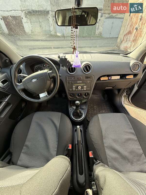 Хэтчбек Ford Fusion 2010 в Львове фото 12 Хэтчбек Ford Fusion 2010 в Львове