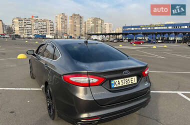 Седан Ford Fusion 2015 в 