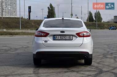 Седан Ford Fusion 2015 в  фото 12 Седан Ford Fusion 2015 в