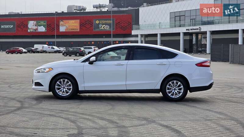 Седан Ford Fusion 2015 в Києві