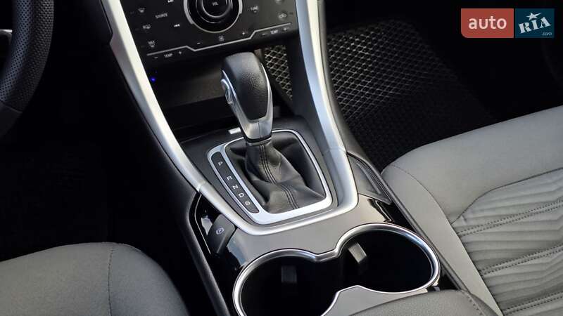 Седан Ford Fusion 2015 в Києві