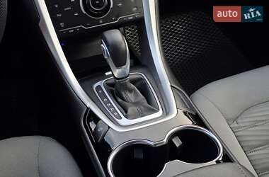Седан Ford Fusion 2015 в  фото 33 Седан Ford Fusion 2015 в
