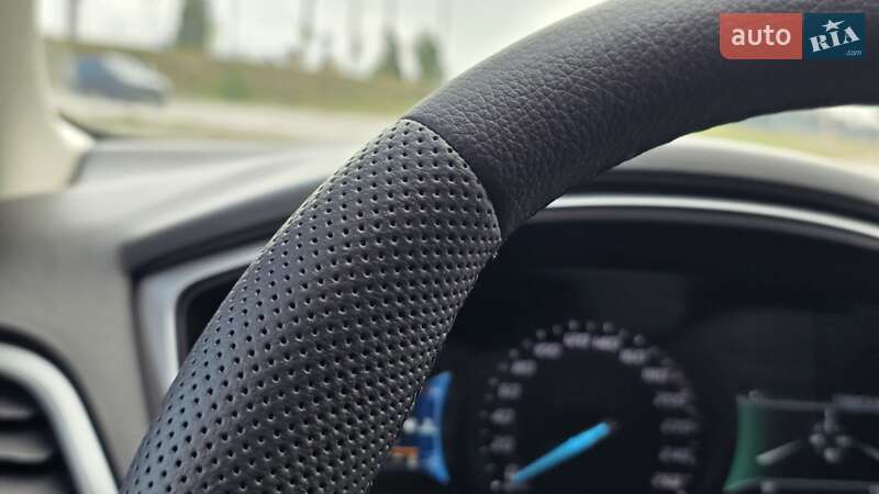 Седан Ford Fusion 2015 в Києві