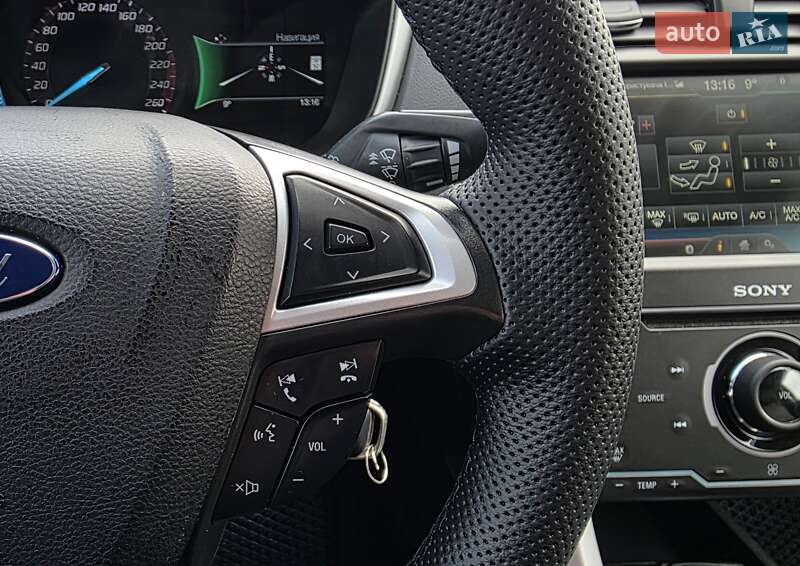 Седан Ford Fusion 2015 в Києві