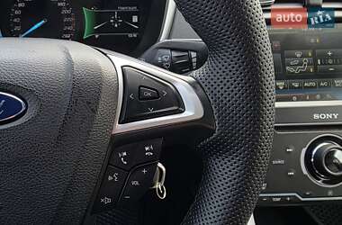 Седан Ford Fusion 2015 в  фото 42 Седан Ford Fusion 2015 в