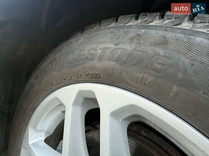 Седан Ford Fusion 2013 в Шептицькому