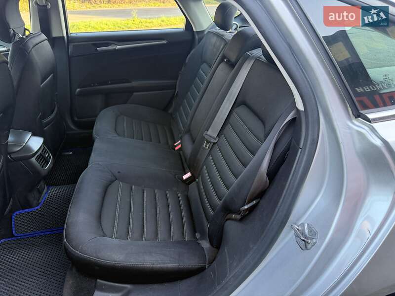 Седан Ford Fusion 2013 в Шептицькому