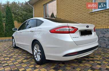 Седан Ford Fusion 2014 в 