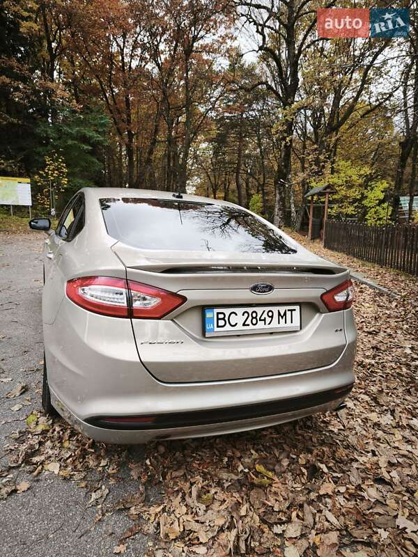 Седан Ford Fusion 2014 в Трускавці
