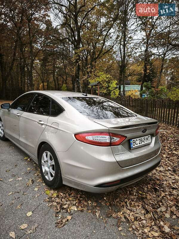 Седан Ford Fusion 2014 в Трускавці