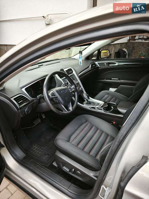 Седан Ford Fusion 2014 в Трускавці