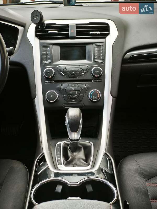 Седан Ford Fusion 2014 в Трускавці