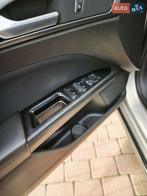 Седан Ford Fusion 2014 в Трускавці