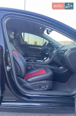 Седан Ford Fusion 2014 в  фото 4 Седан Ford Fusion 2014 в