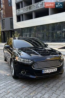 Седан Ford Fusion 2013 в 