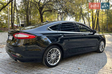 Седан Ford Fusion 2013 в 