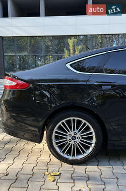 Седан Ford Fusion 2013 в 