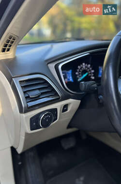 Седан Ford Fusion 2013 в 