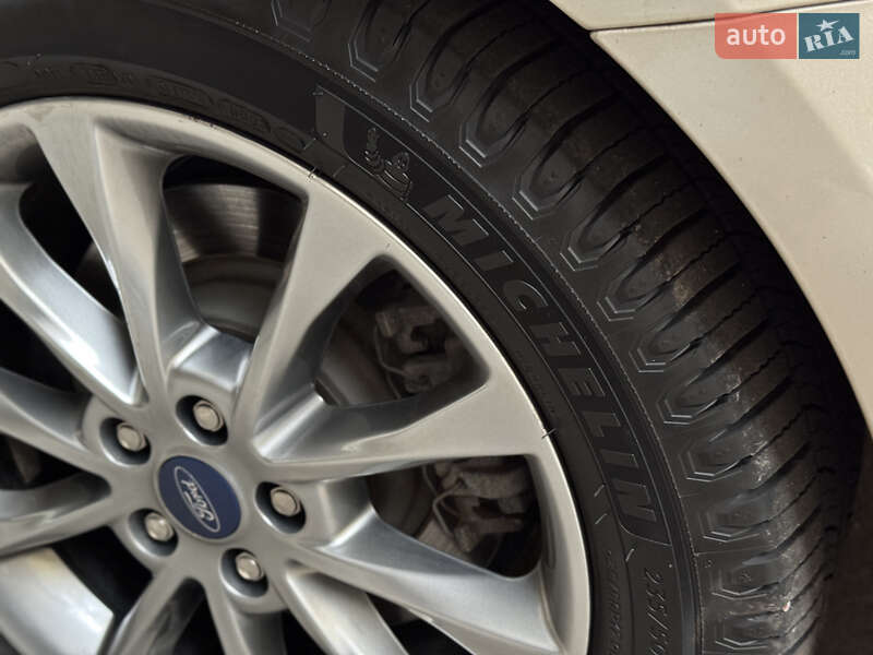 Седан Ford Fusion 2018 в Києві