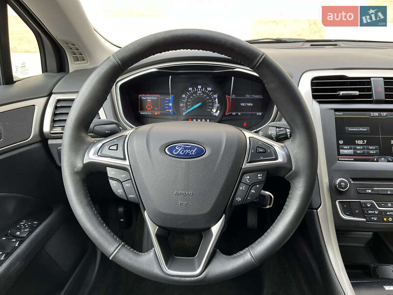 Седан Ford Fusion 2015 в Киеве