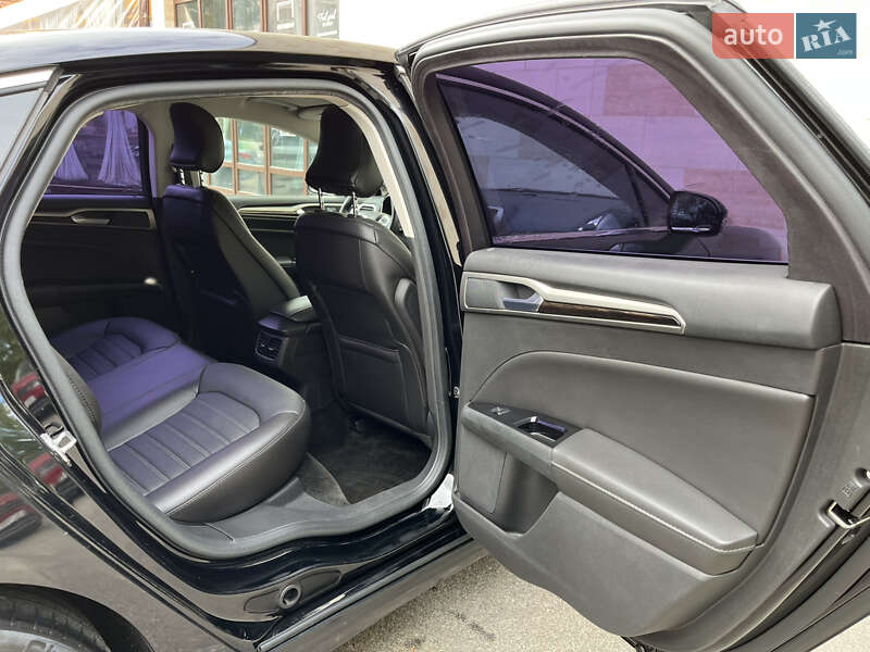 Седан Ford Fusion 2015 в Киеве