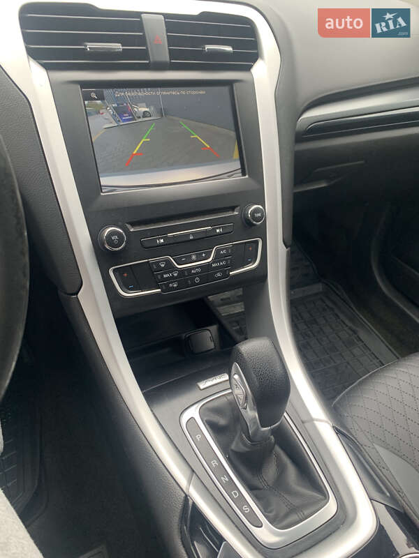 Седан Ford Fusion 2015 в Києві