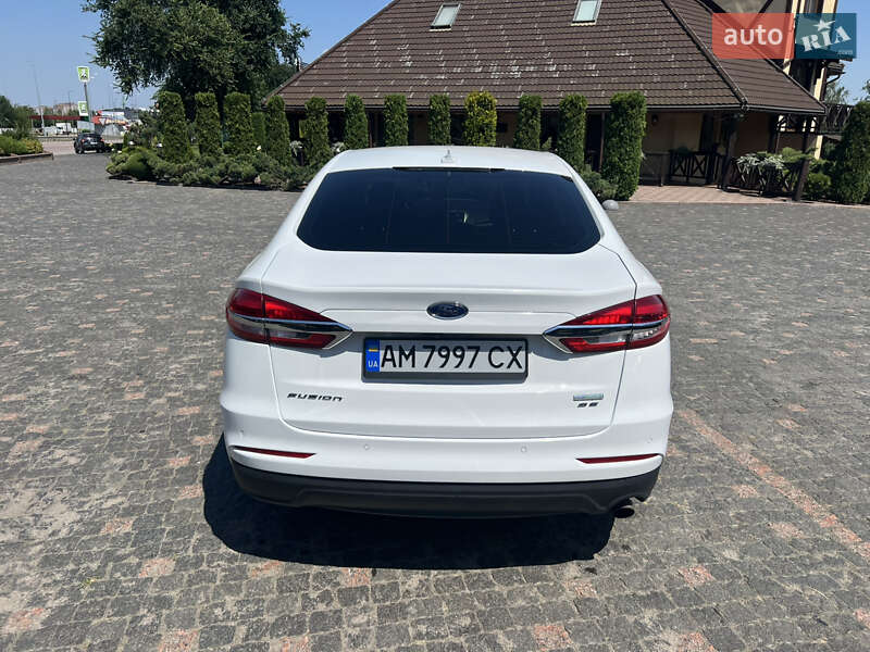 Седан Ford Fusion 2019 в Житомире