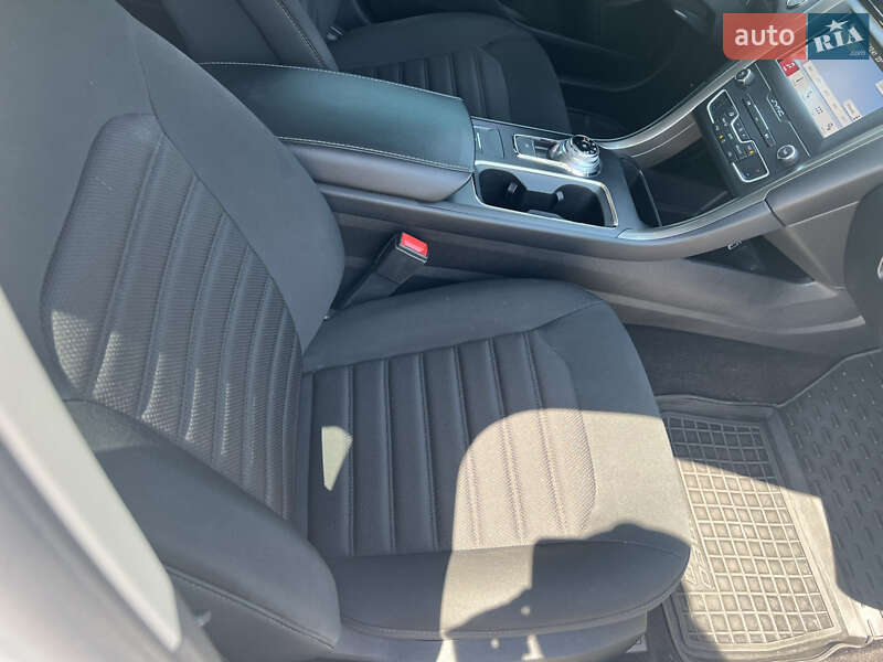 Седан Ford Fusion 2019 в Житомире