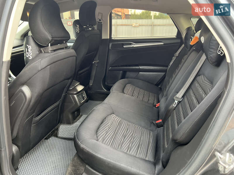 Седан Ford Fusion 2016 в Кривом Роге