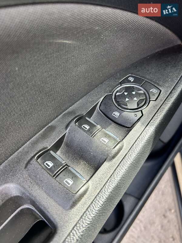 Седан Ford Fusion 2018 в Сумах