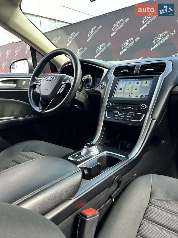 Седан Ford Fusion 2018 в Сумах