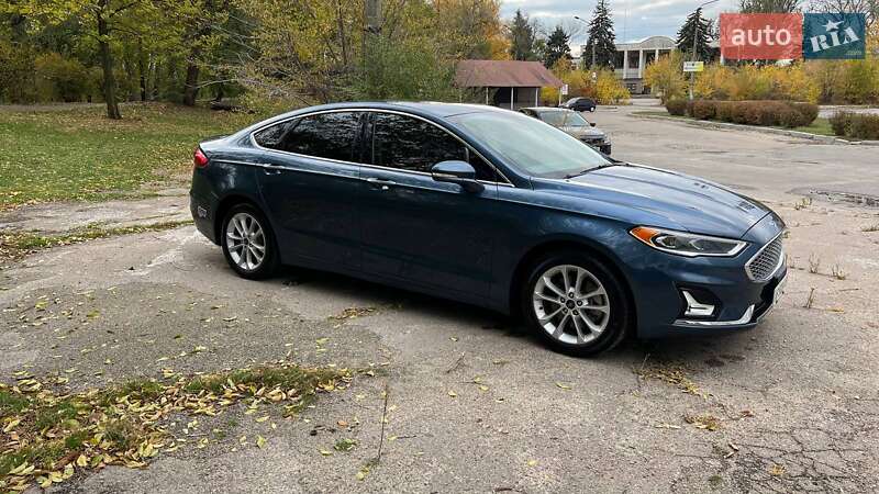 Седан Ford Fusion 2019 в Запорожье