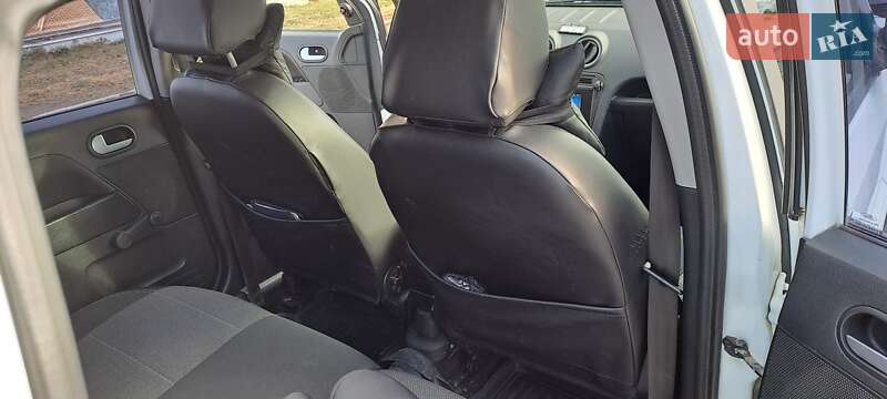 Хэтчбек Ford Fusion 2012 в Львове