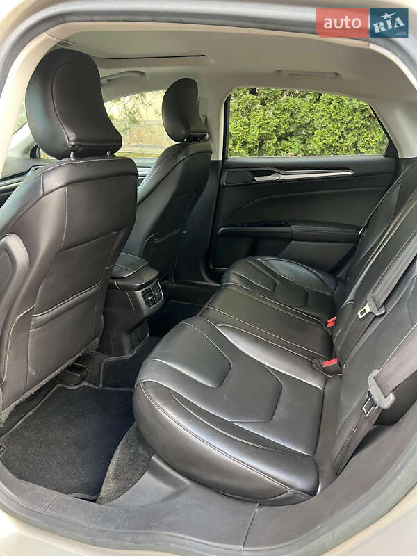 Седан Ford Fusion 2015 в Харкові