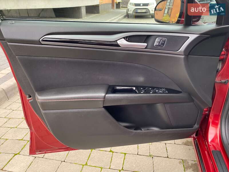 Седан Ford Fusion 2015 в Ивано-Франковске