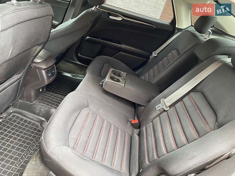 Седан Ford Fusion 2015 в Ивано-Франковске