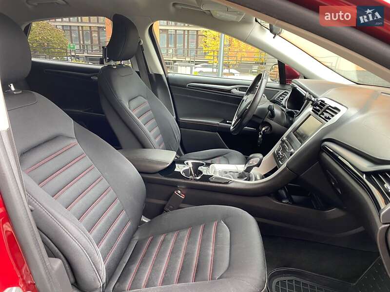 Седан Ford Fusion 2015 в Ивано-Франковске