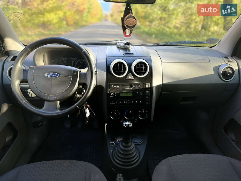 Хэтчбек Ford Fusion 2002 в Хмельницком