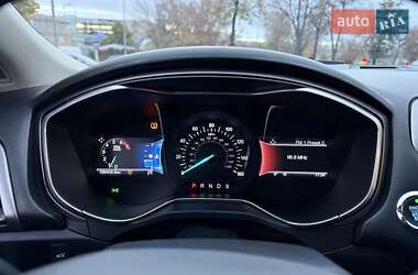 Седан Ford Fusion 2017 в  фото 19 Седан Ford Fusion 2017 в