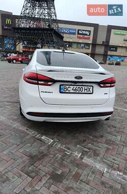 Седан Ford Fusion 2016 в Малехові