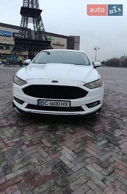 Седан Ford Fusion 2016 в Малехові