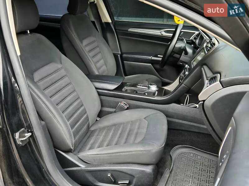 Седан Ford Fusion 2017 в Киеве фото 28 Седан Ford Fusion 2017 в Киеве