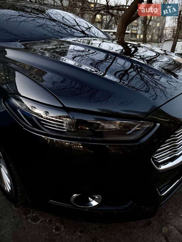 Седан Ford Fusion 2015 в Львові