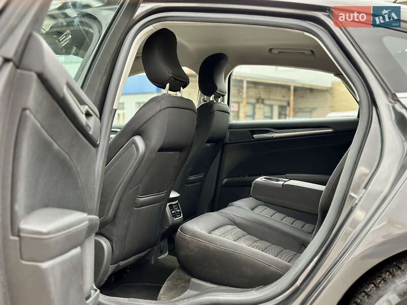 Седан Ford Fusion 2016 в Києві фото 16 Седан Ford Fusion 2016 в Києві