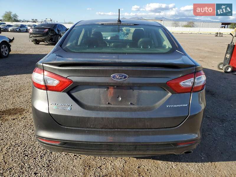Седан Ford Fusion 2015 в Львові