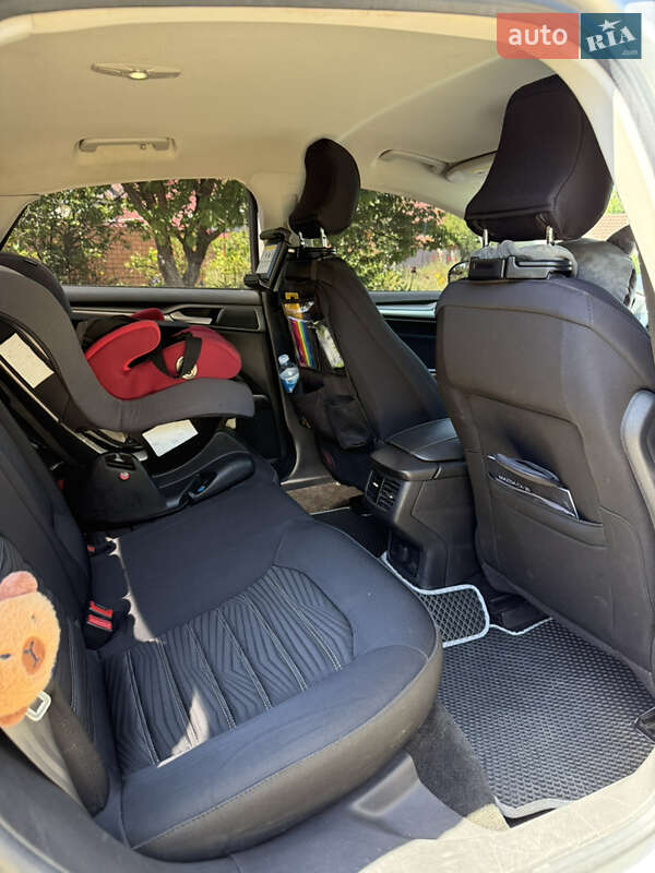 Седан Ford Fusion 2016 в Миколаєві