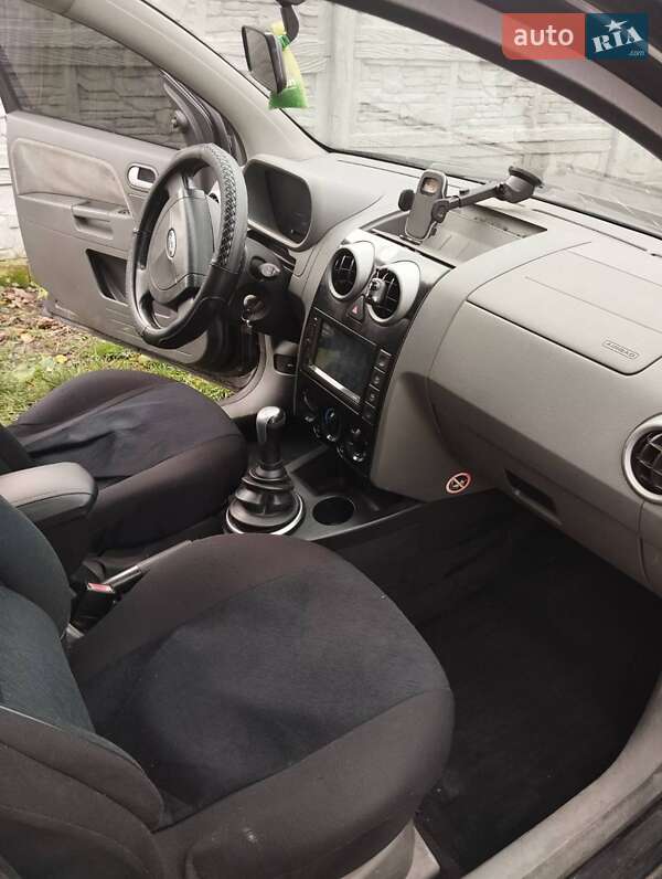 Хетчбек Ford Fusion 2003 в Фастові